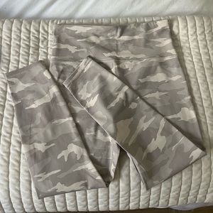 Medium Athleta Elation Camo 7/8 tight
